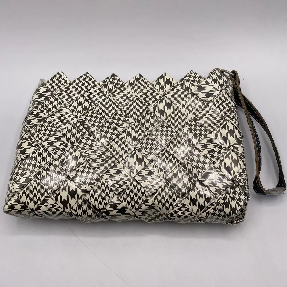 Nahui Ollin Woven Plastic Black & White Y2K Houndstooth‎ Clutch Wristlet
